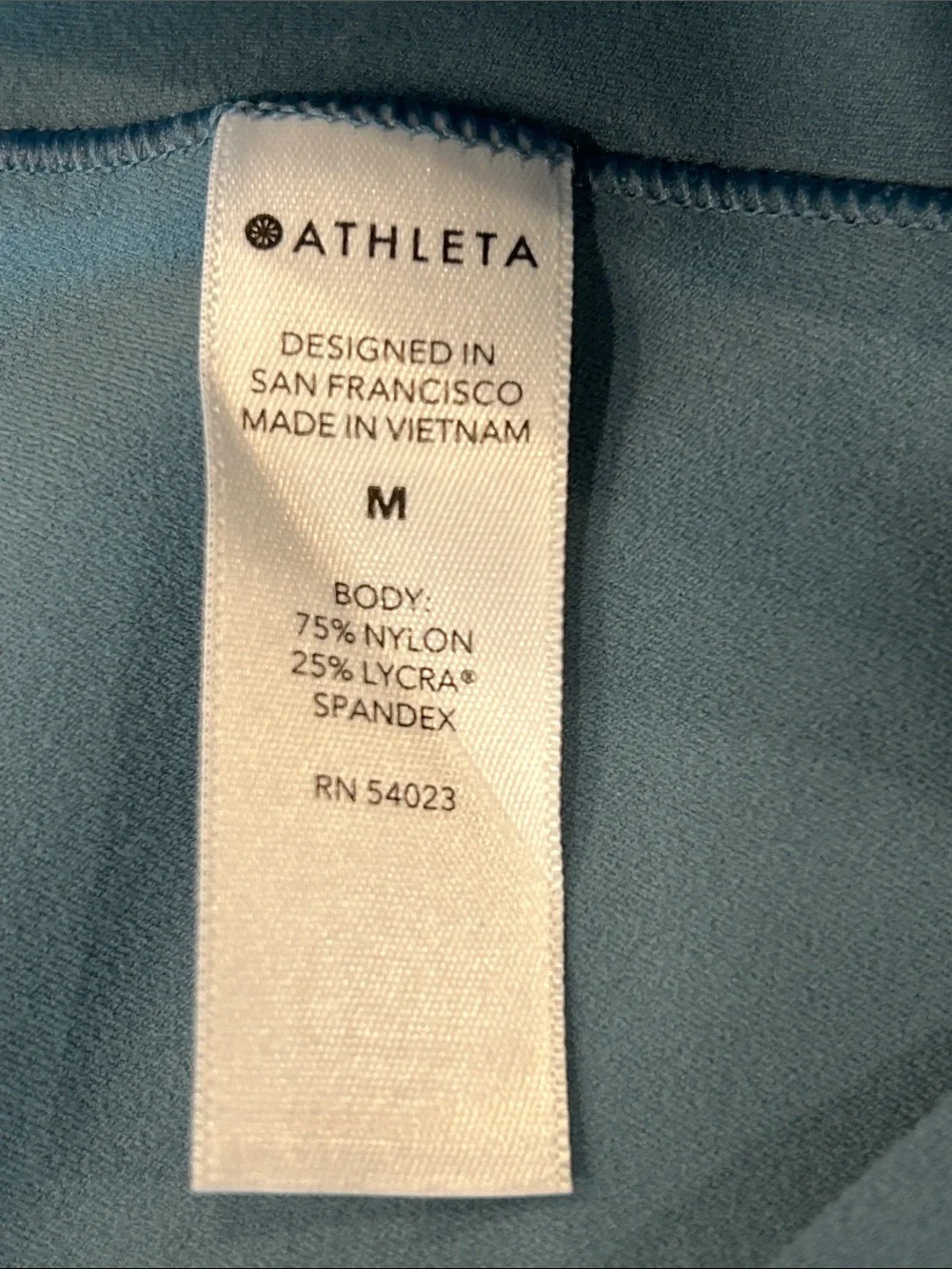 Athleta Salutation Stash Pocket II Capri Yoga Athletic Medium M